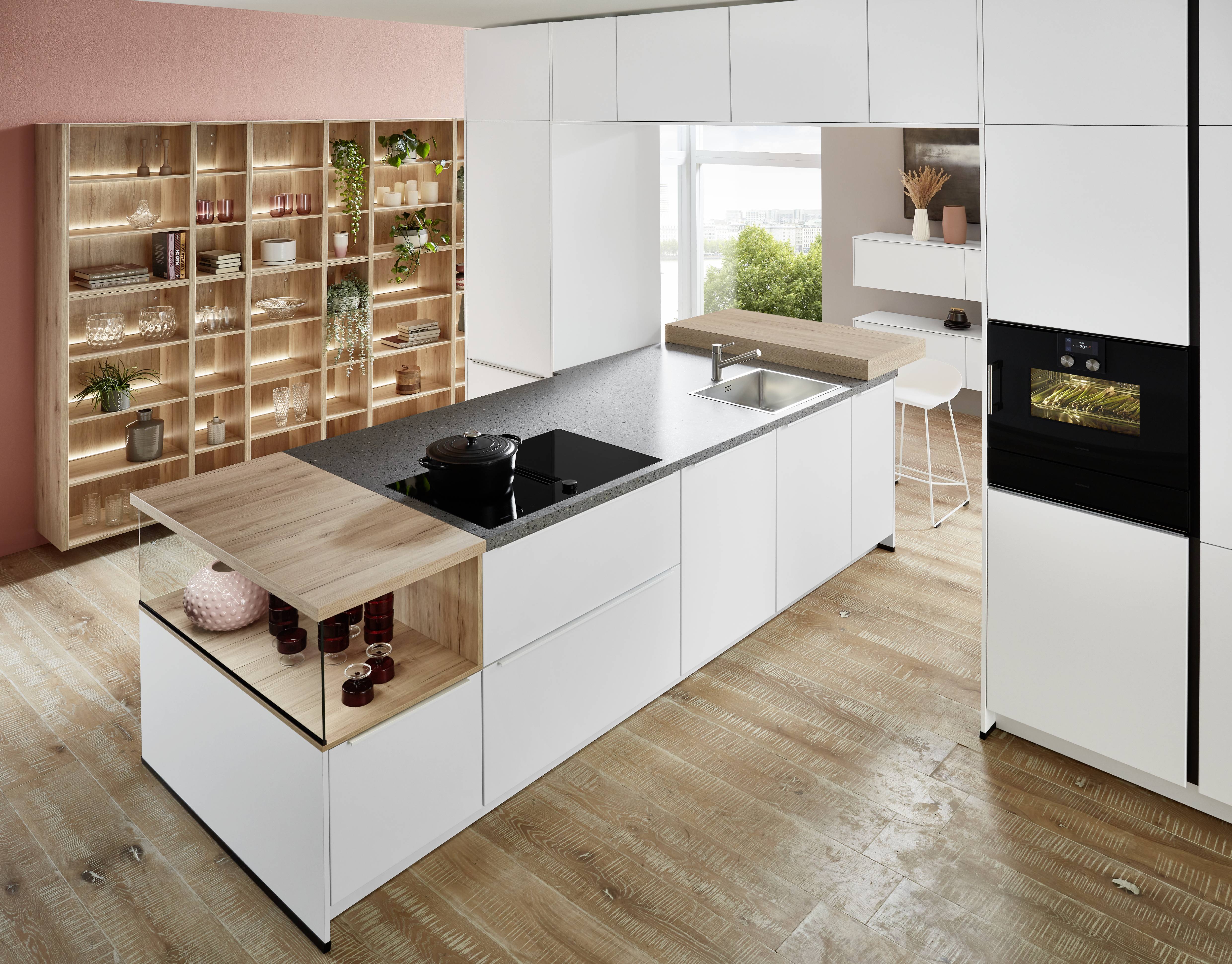 Nobilia Mattweiß grifflos mit Gaggenau-Einbaugeräten