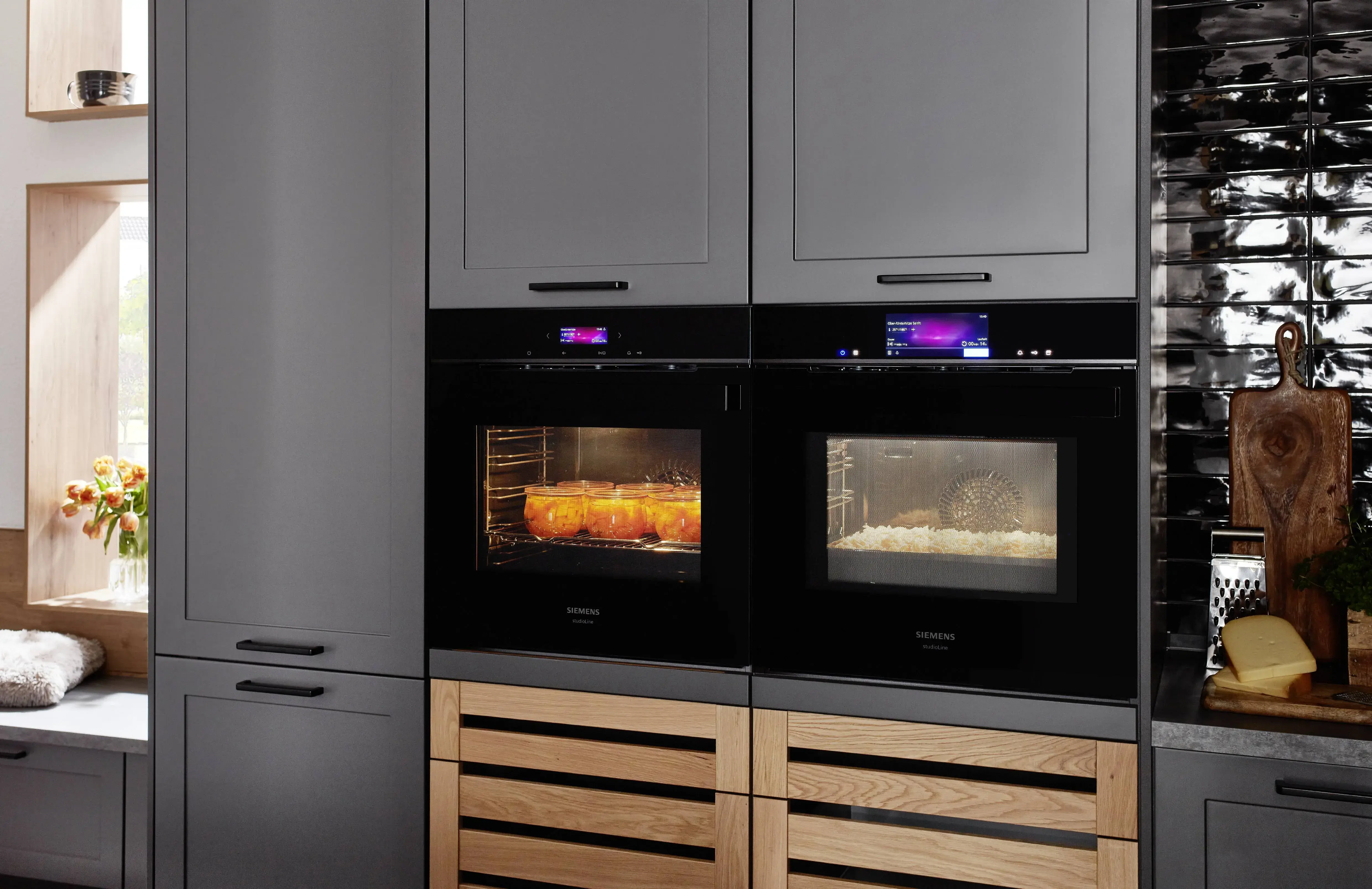 Nobilia Nordic Landhaus Holzdekor mit SIEMENS-Geräten